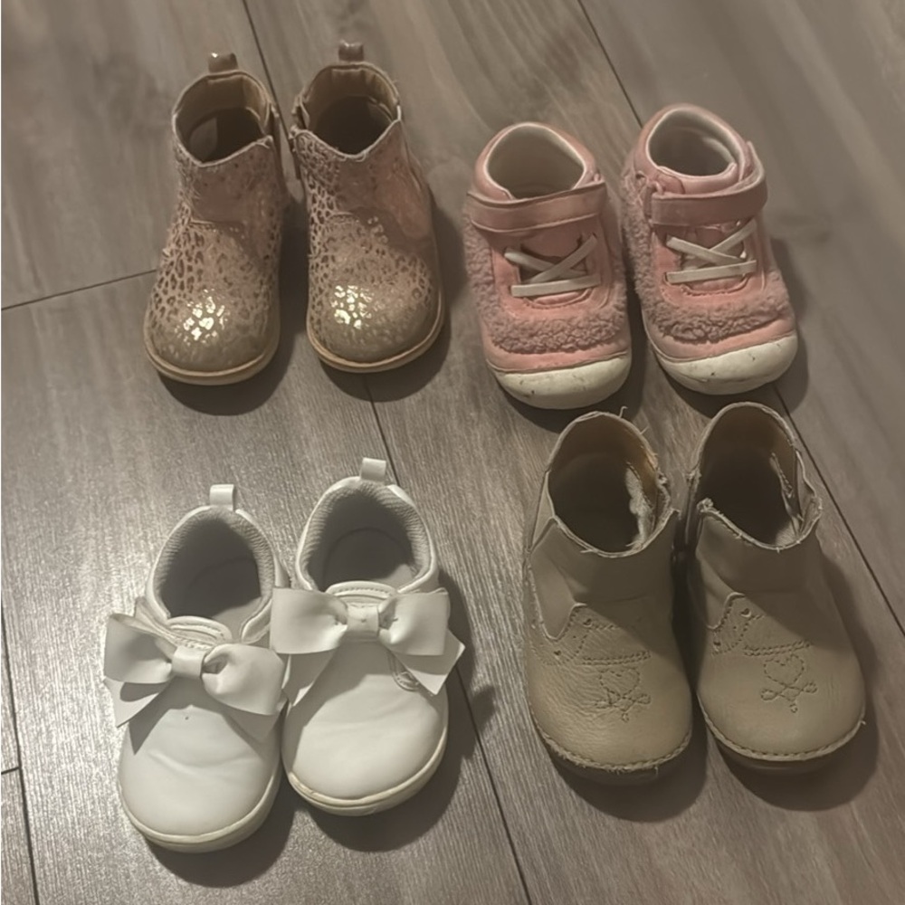STRIDE RITE - 4 pairs toddler girls 5-5.5